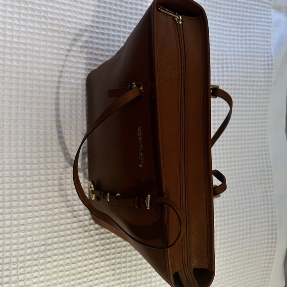 MICHAEL Michael Kors Jet Set Travel Saffiano Tote Purse - Picture 7 of 12